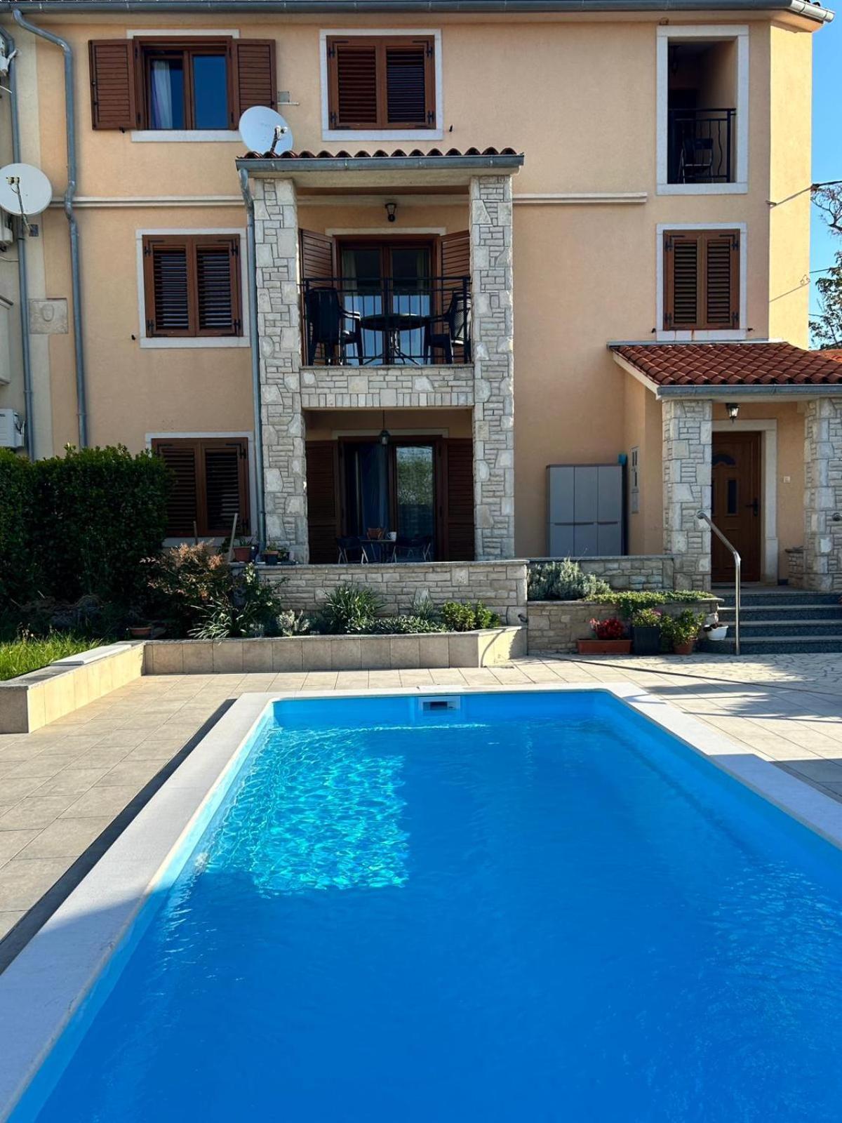 Villa Krasa Sea View Apartmants With Pool Ližnjan Zewnętrze zdjęcie