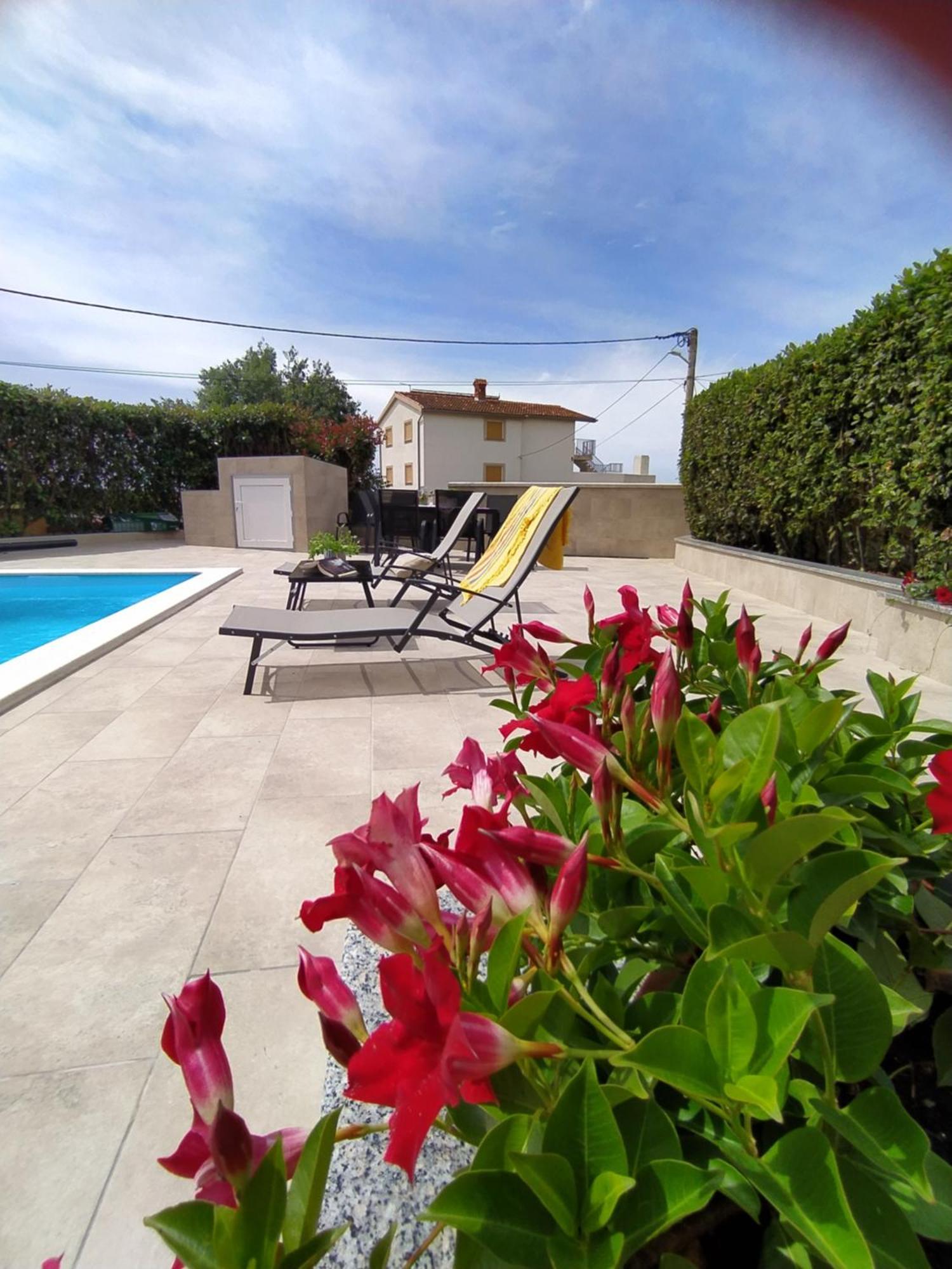 Villa Krasa Sea View Apartmants With Pool Ližnjan Zewnętrze zdjęcie
