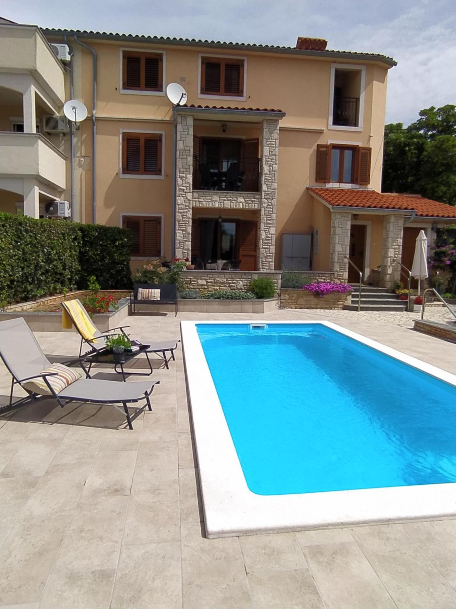Villa Krasa Sea View Apartmants With Pool Ližnjan Zewnętrze zdjęcie