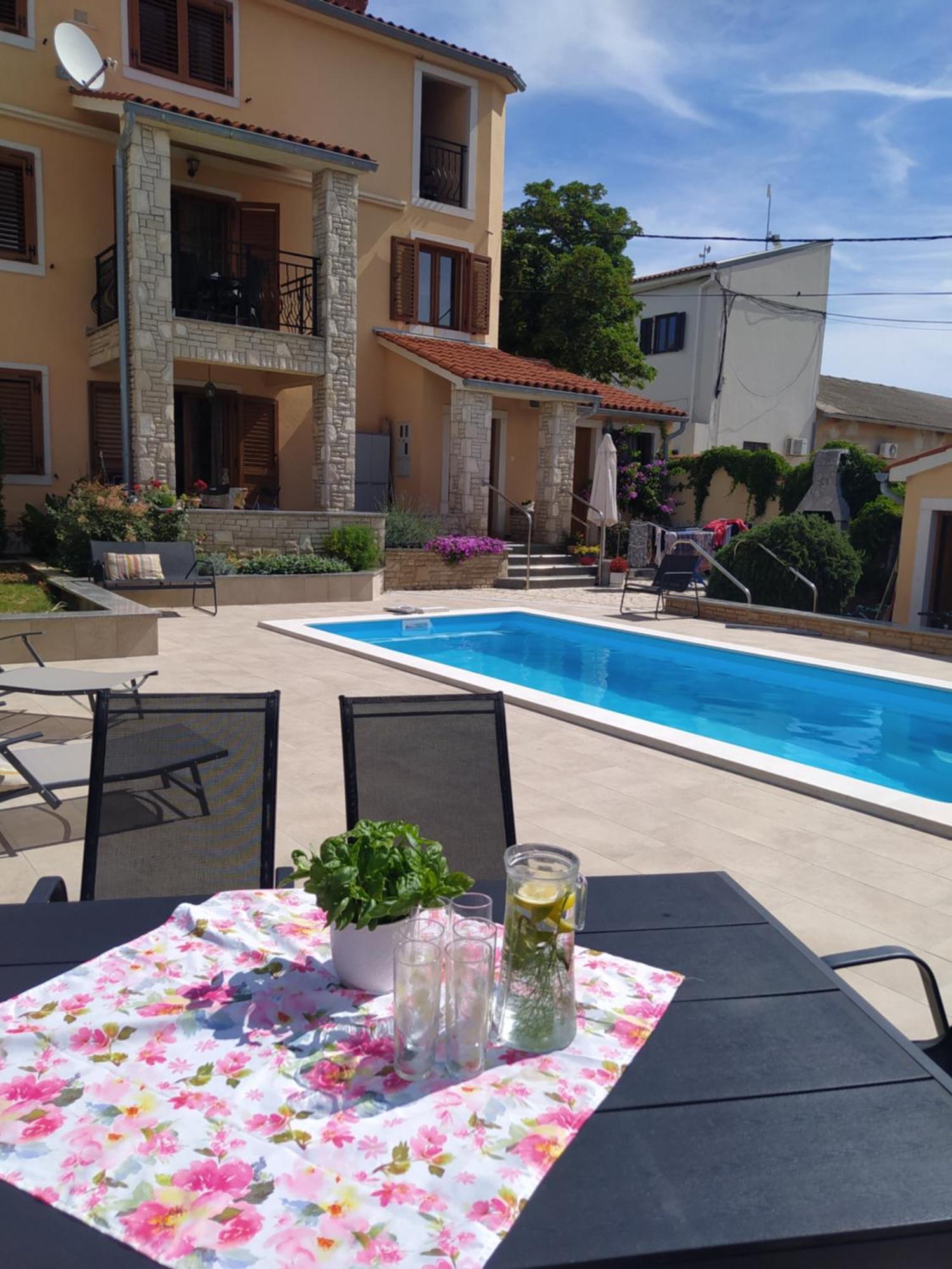 Villa Krasa Sea View Apartmants With Pool Ližnjan Zewnętrze zdjęcie
