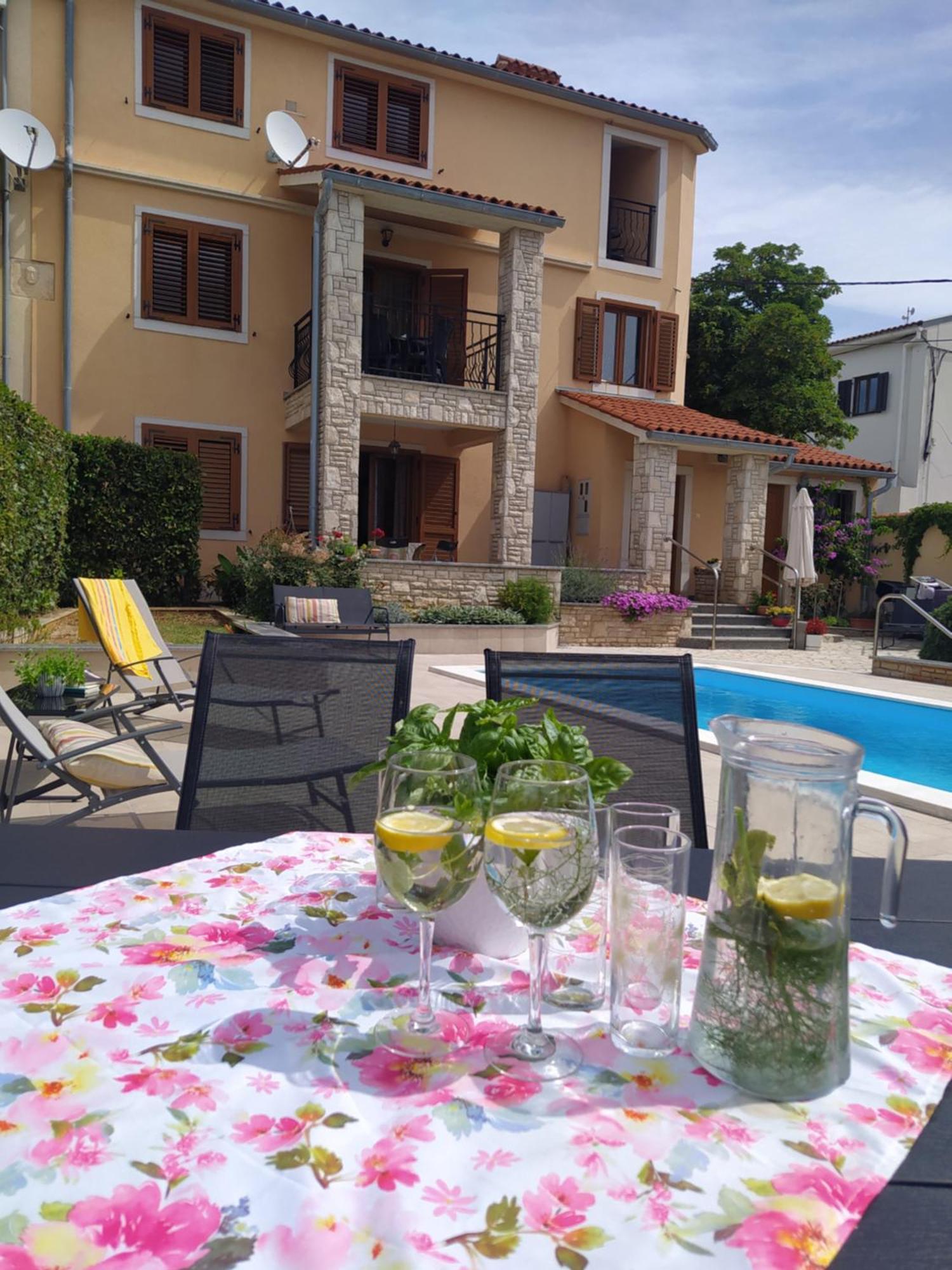 Villa Krasa Sea View Apartmants With Pool Ližnjan Zewnętrze zdjęcie