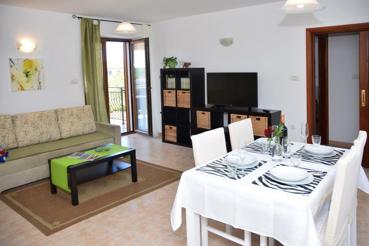 Villa Krasa Sea View Apartmants With Pool Ližnjan Zewnętrze zdjęcie