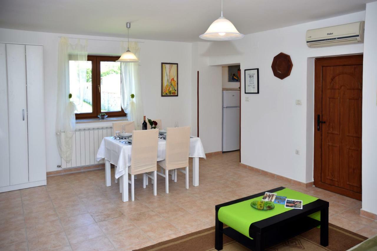 Villa Krasa Sea View Apartmants With Pool Ližnjan Zewnętrze zdjęcie